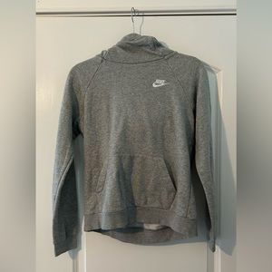 Woman’s Nike Grey Sweatshirt